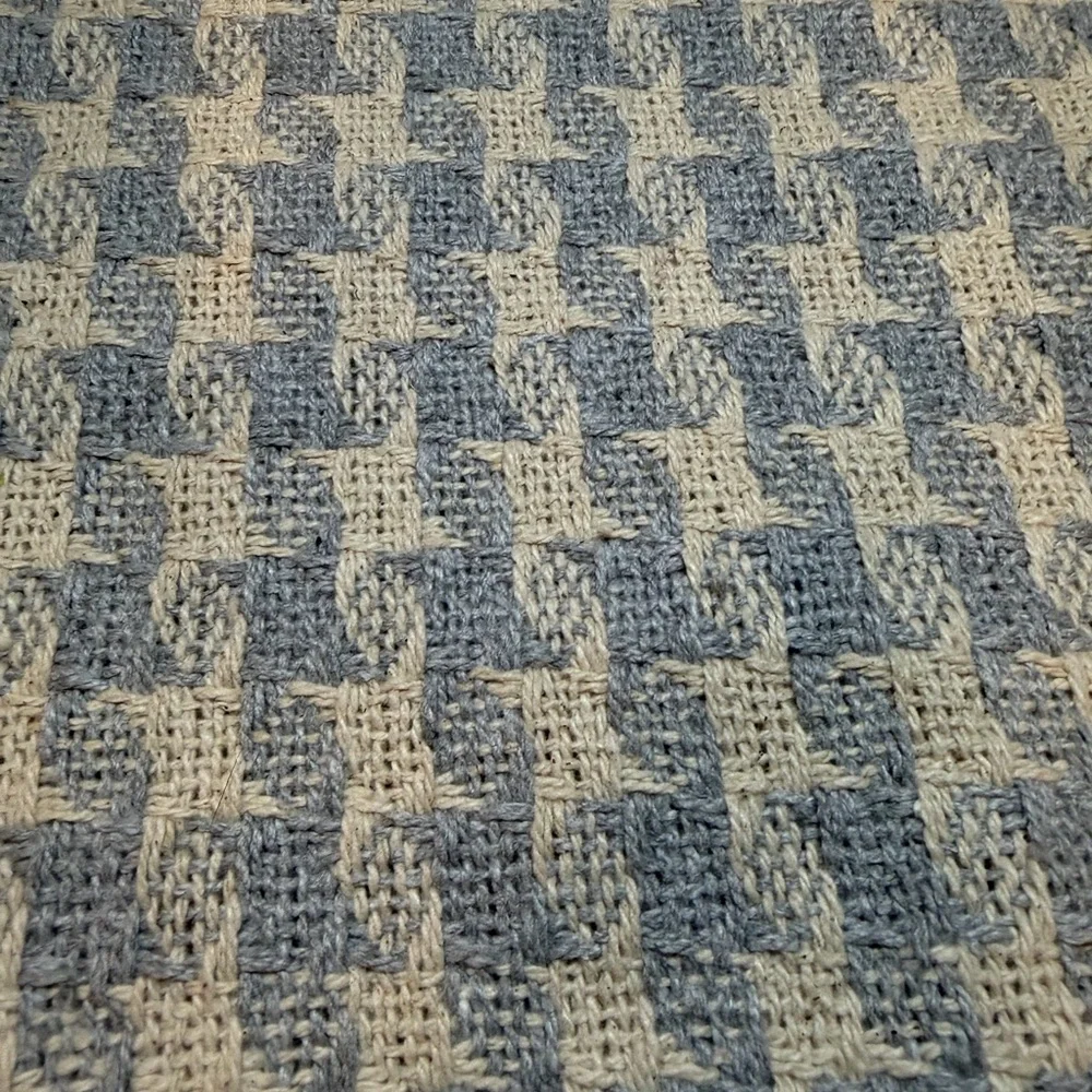 Classic Home Placemats in Blue and Cream‎